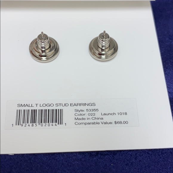 Small T logo stud earrings. - Picture 2 of 2